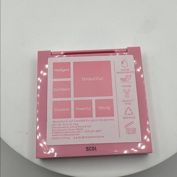 Chica Beauty Mini Multi Makeup Palette - Picture 4 of 4